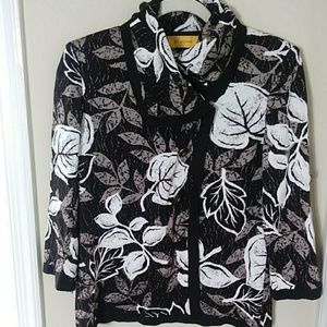 St. John button-up cardigan sweater sz8